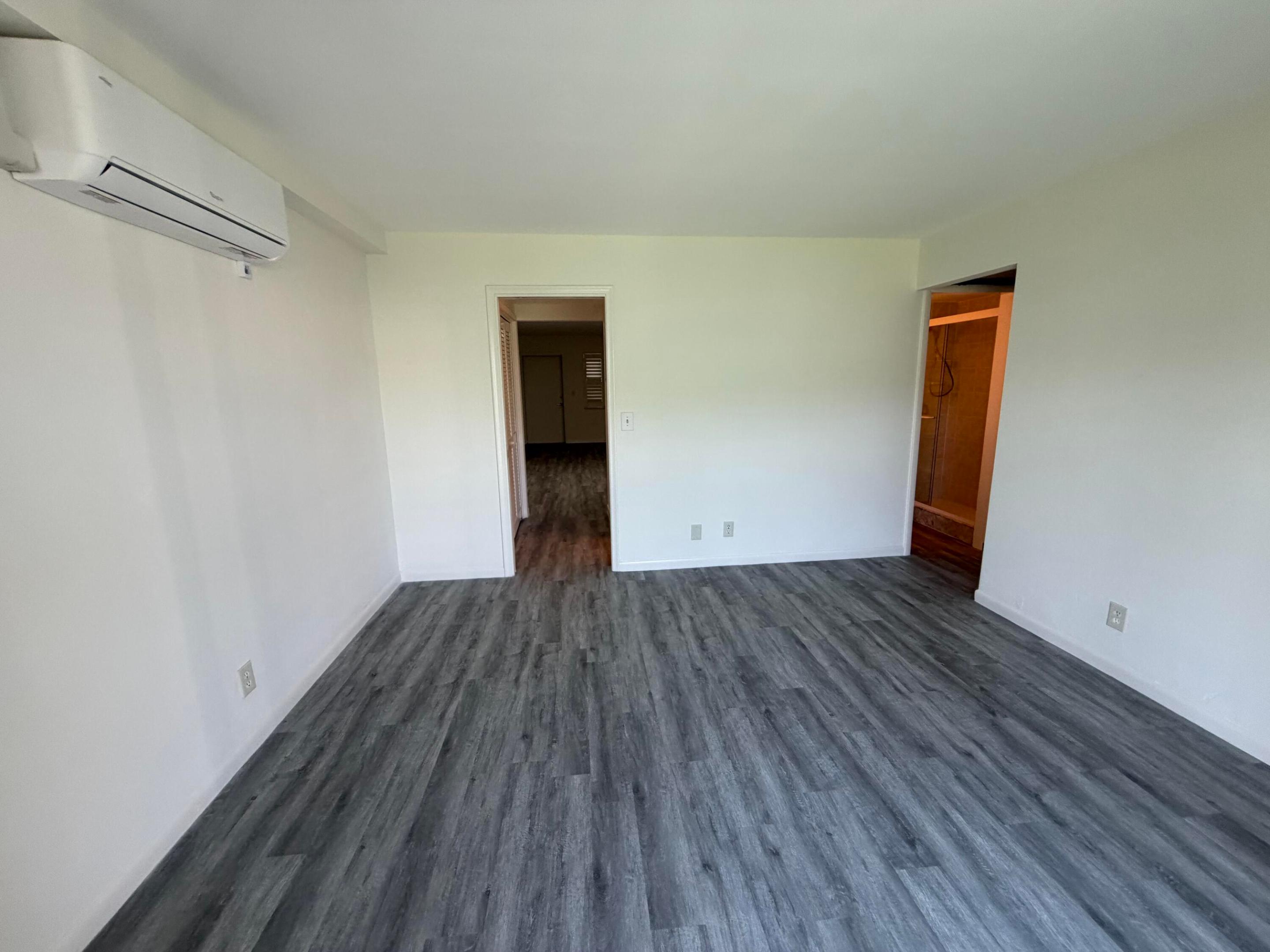 STERLING VILLAGE 370 CONDO - Residential