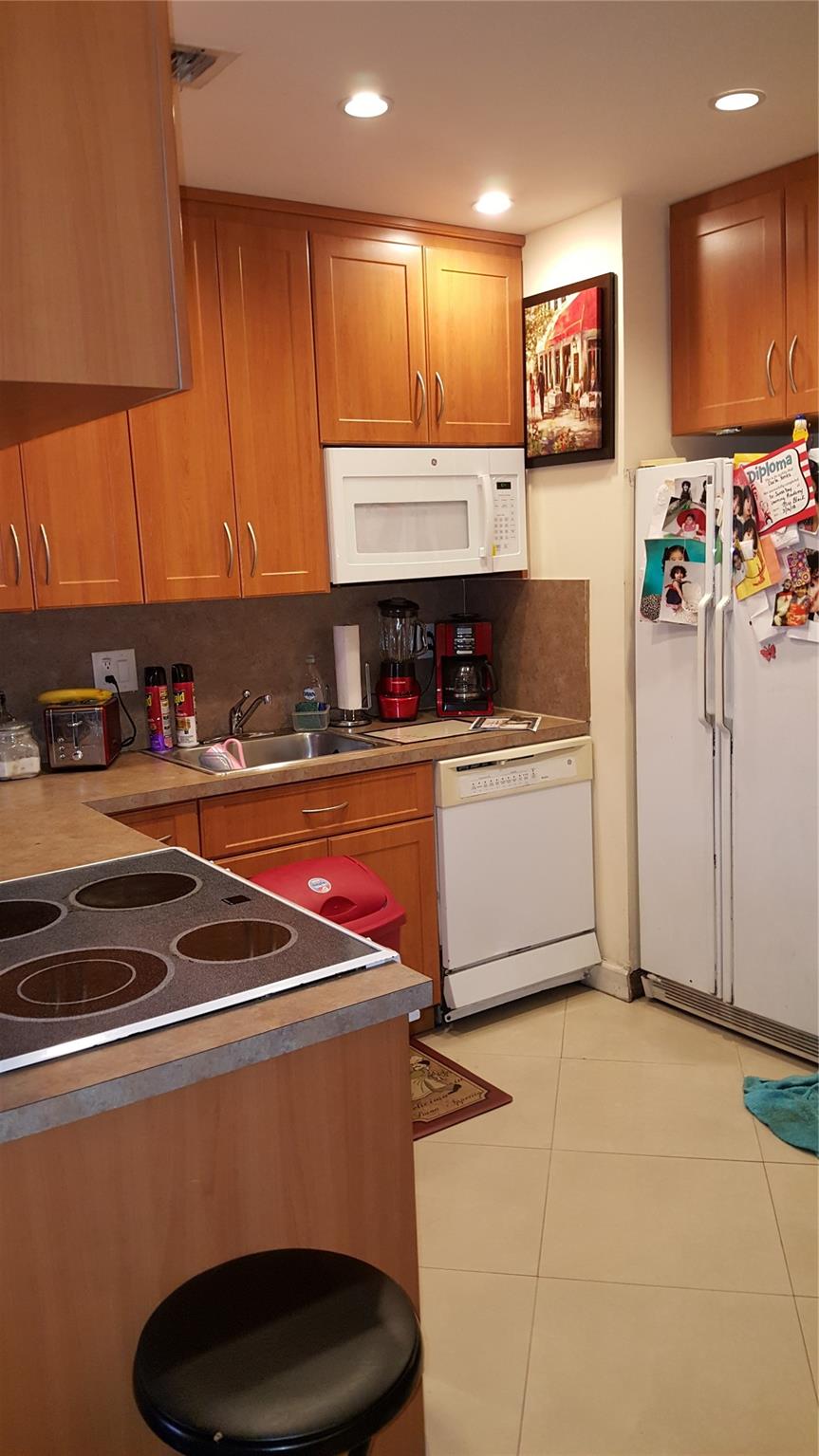 Hallandale Park 5-20 B - Residential Lease