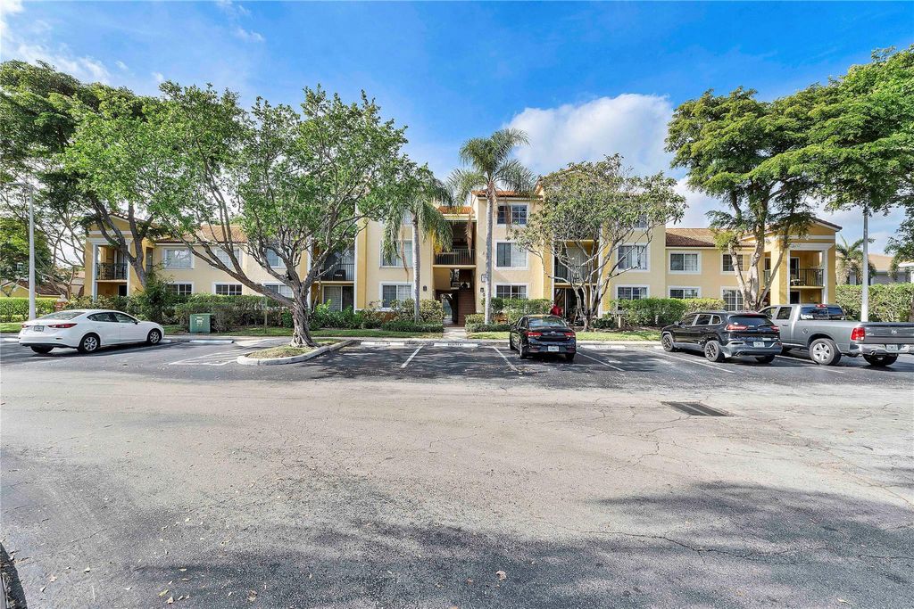 Photo of 120 Yacht Club Way #305, Hypoluxo, FL 33462 (MLS # B26025524)