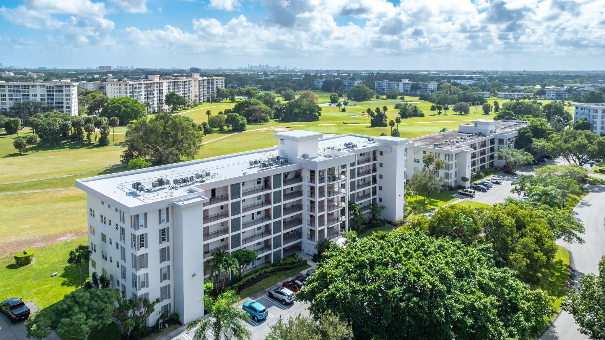 PALM AIRE - Residential