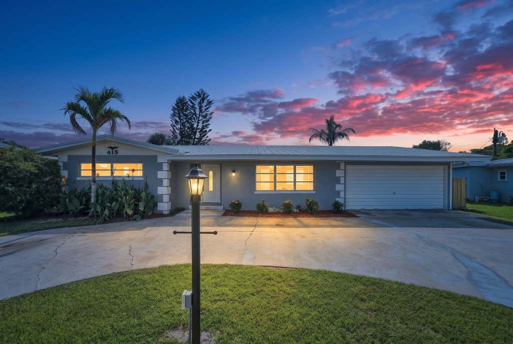 Photo of 415 Willows Avenue, Port Saint Lucie, FL 34952 (MLS # B26064072)