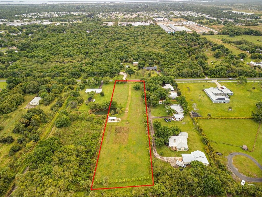 Photo of 6015 Tbd Oleander Avenue, Fort Pierce, FL 34982 (MLS # F10463146)