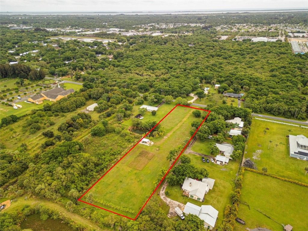 Photo of 6015 Tbd Oleander Avenue, Fort Pierce, FL 34982 (MLS # F10463146)