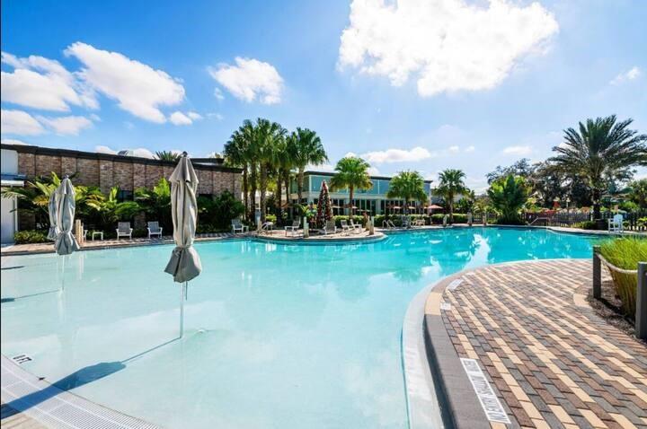 Westside Lake - Residential Lease