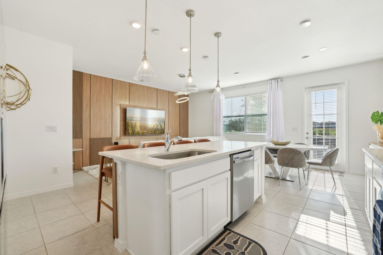 Westside Lake - Residential Lease