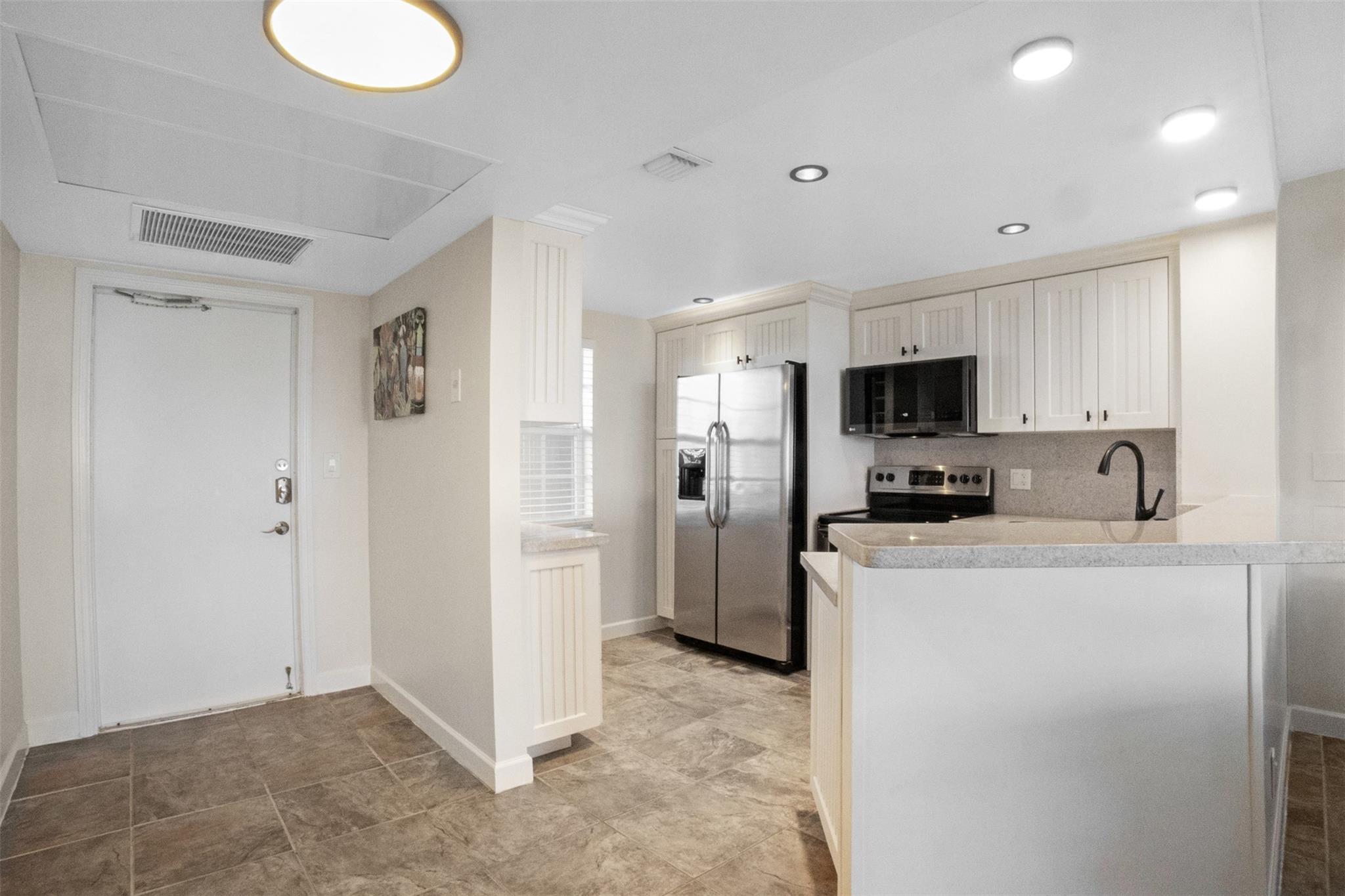 605 Oaks Dr 905