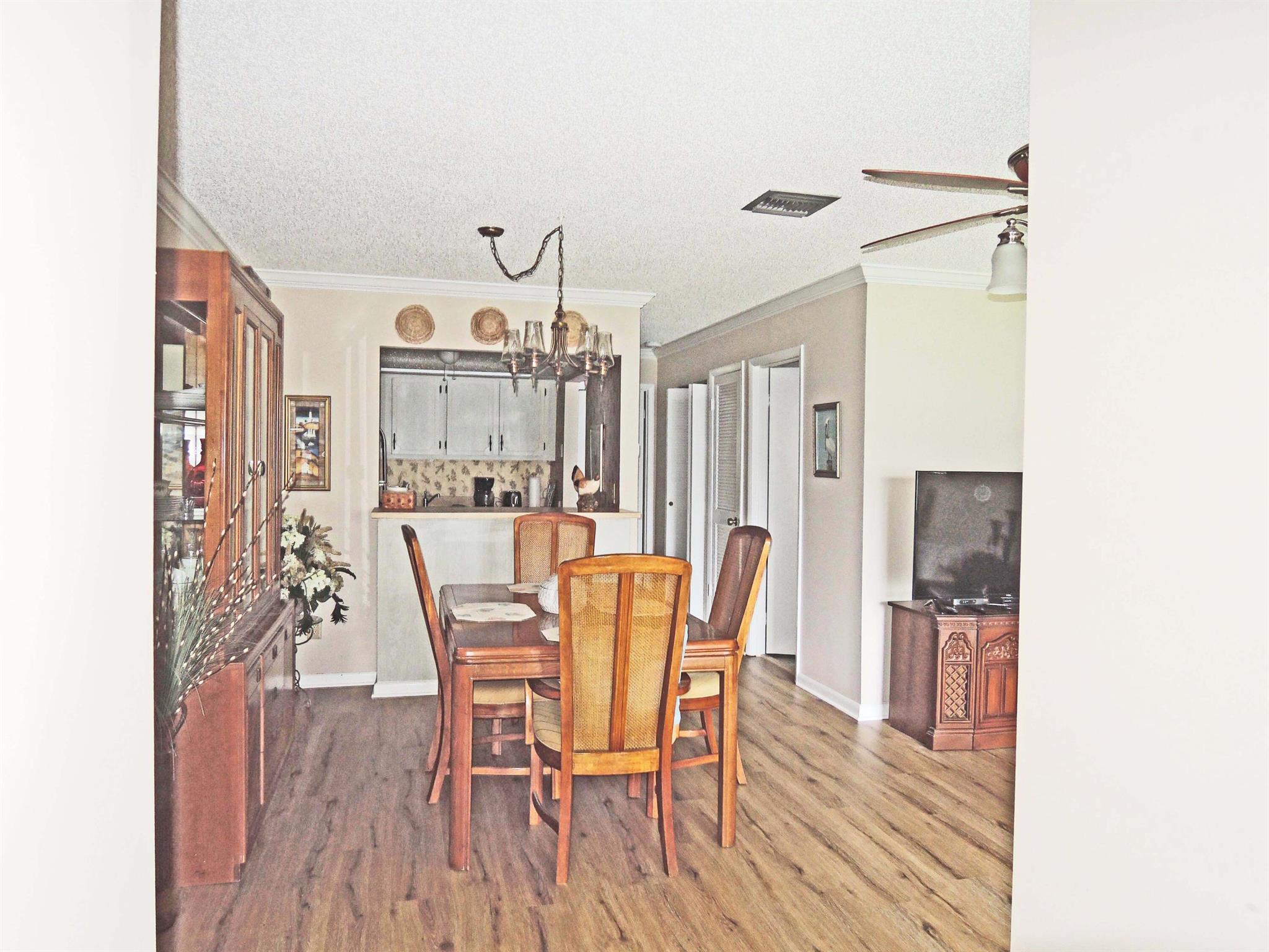 1023 Pheasant Run Drive Apt C, Fort Pierce, FL, 34982/$78,900 4 1023 Pheasant Run Drive Apt C