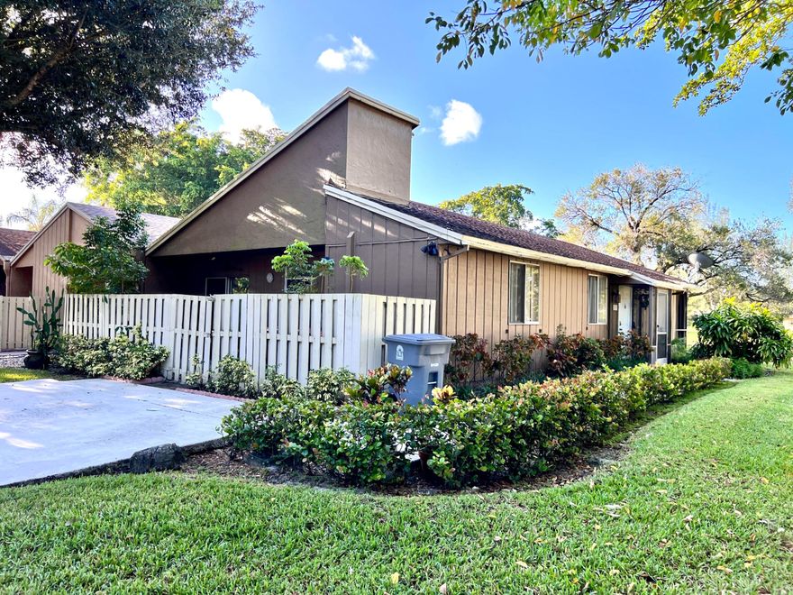 Investors special! Buy-Rent-Sell or live in the A+ School area with shopping healthcare and dinning is centered nearby. 20 mins to beautiful South Florida beaches. This 3+2 Townhouse is rarely available corner unit with sports and entertainment utilities at the famous Loggers Run Neigborhood. Easy to Show. Property is on Lockbox and Vacant. Please text / whatsapp to listing Agent for a faster access.