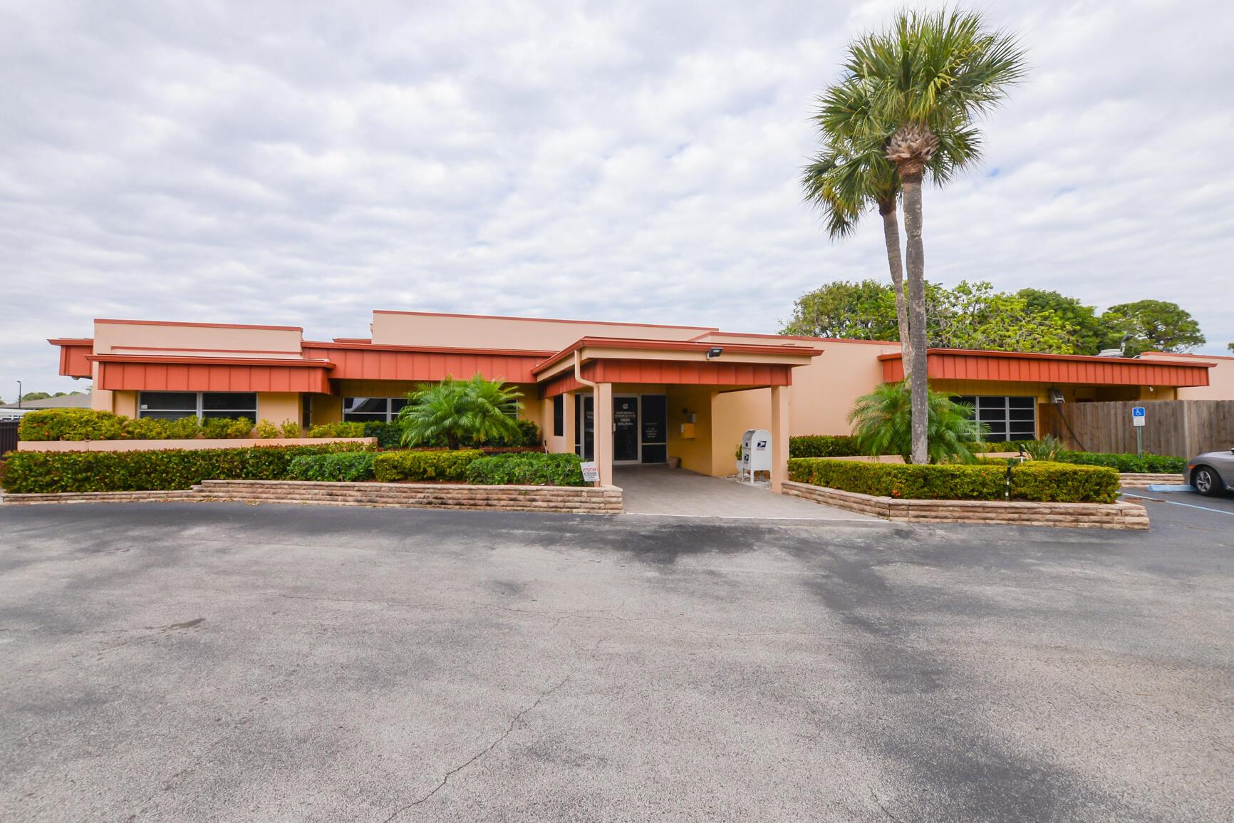 VISTA ST LUCIE BUILDINGS - Residential Lease
