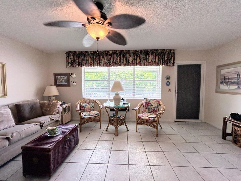 Photo of 340 Horizons W #203, Boynton Beach, FL 33435 (MLS # R11113590)