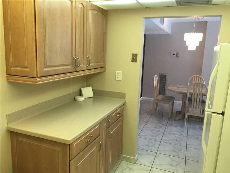 SILVER THATCH - Residential Lease