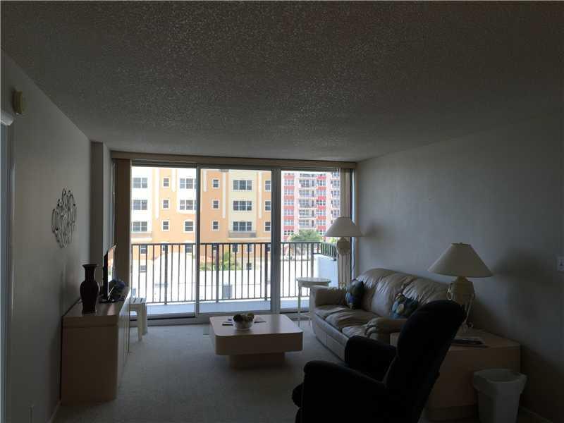 SILVER THATCH - Residential Lease