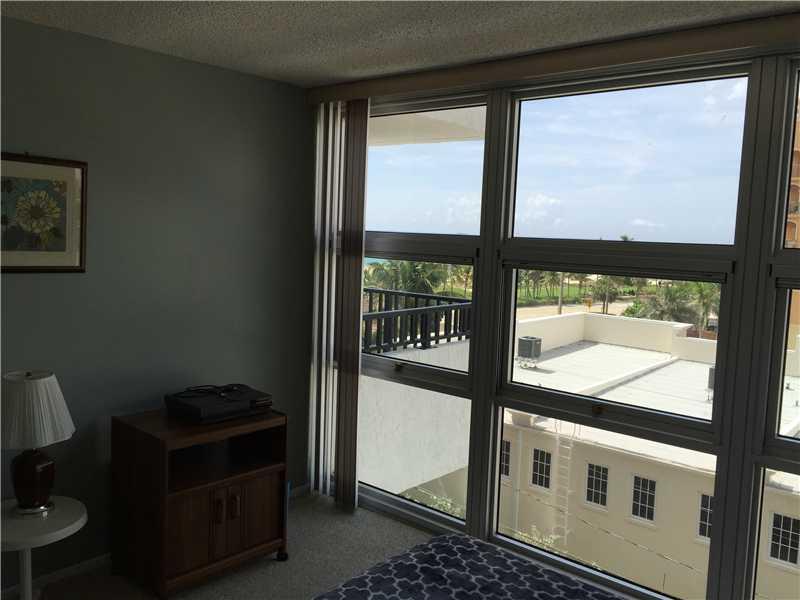 SILVER THATCH - Residential Lease