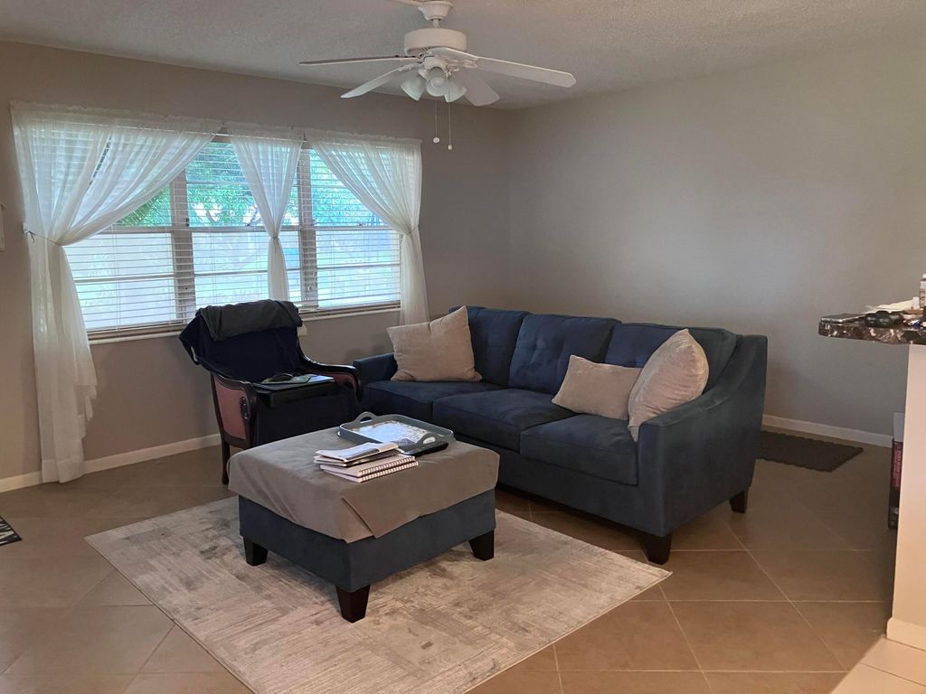 Photo of 32 Salisbury B, West Palm Beach, FL 33417 (MLS # B26025132)