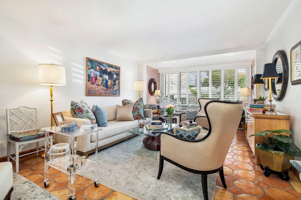Photo of 401 PERUVIAN Avenue #1040, Palm Beach, FL 33480 (MLS # B26091926)