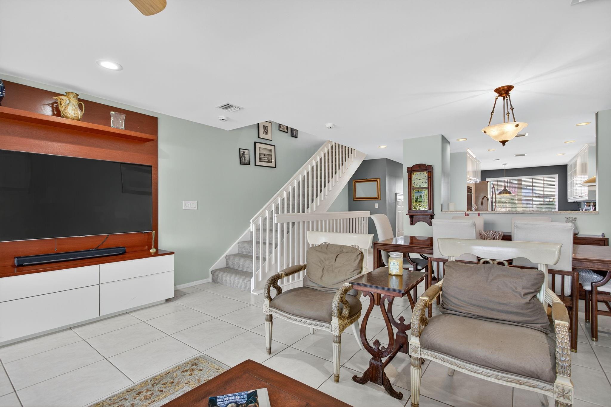 Ocean Breeze CLub - Residential