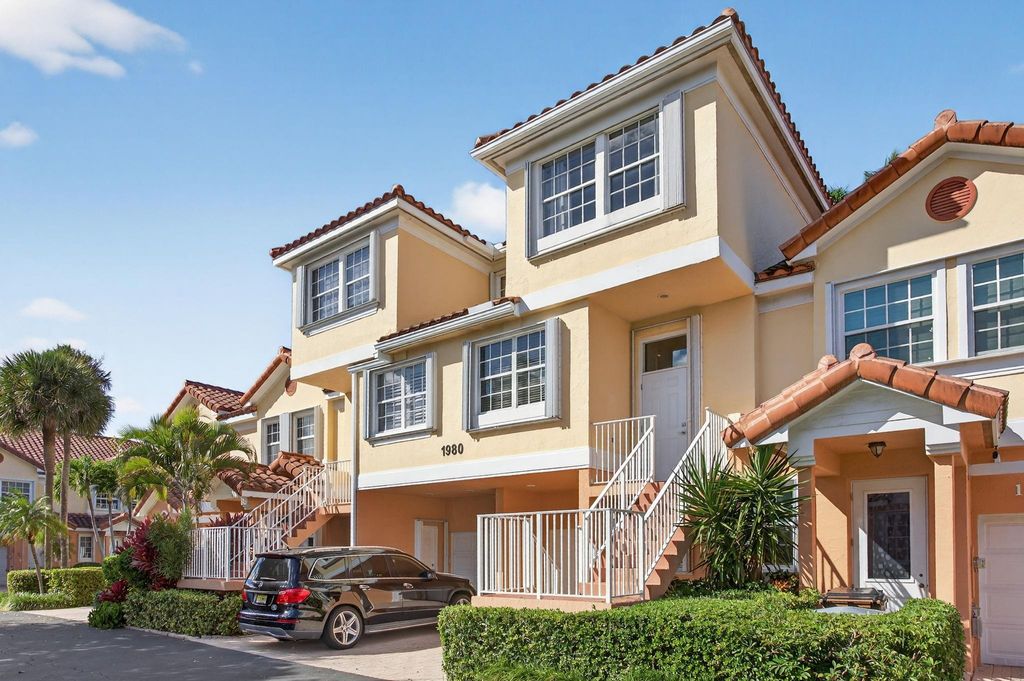 Photo of 1980 NE 7th St #104, Deerfield Beach, FL 33441 (MLS # F10533825)