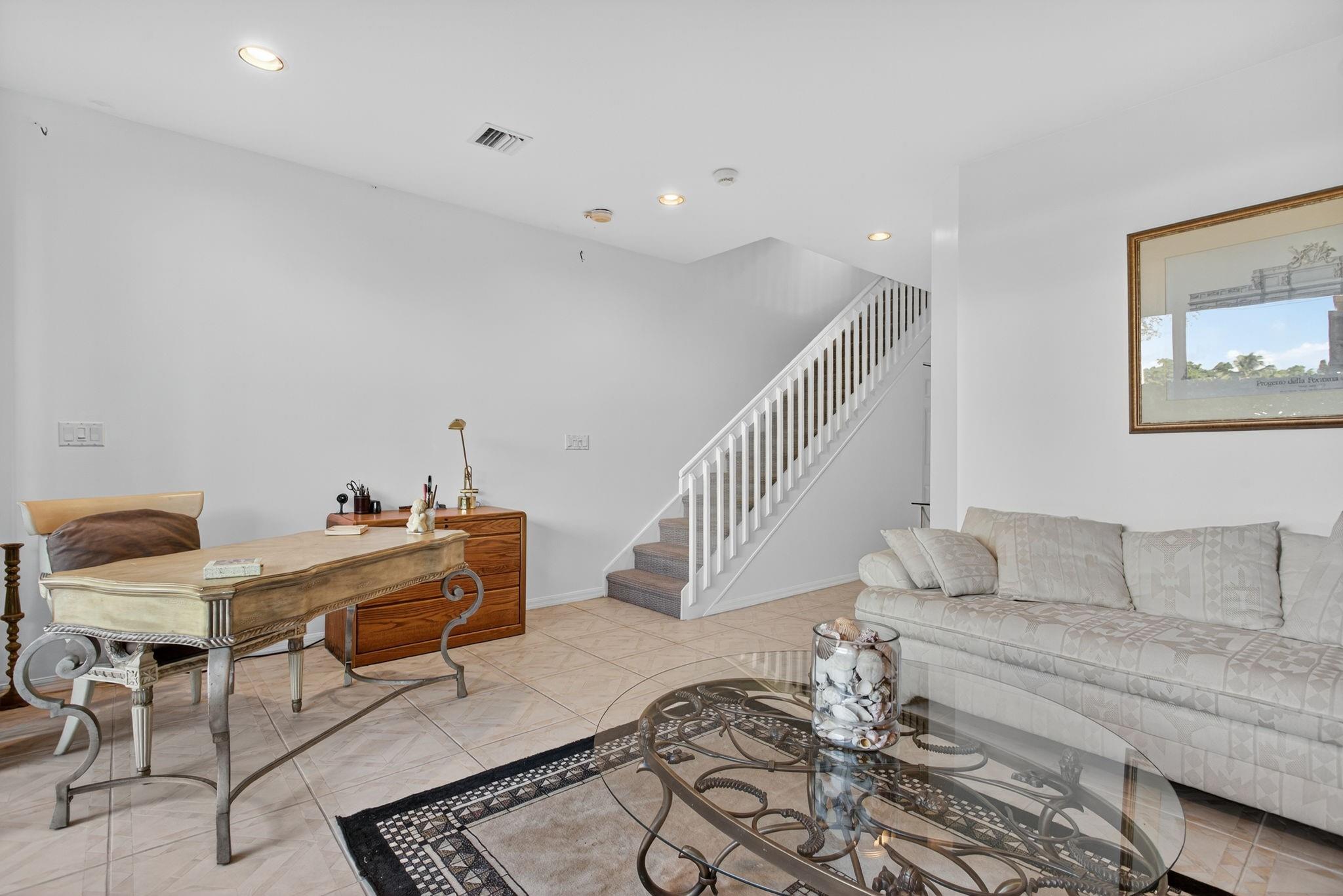 Ocean Breeze CLub - Residential