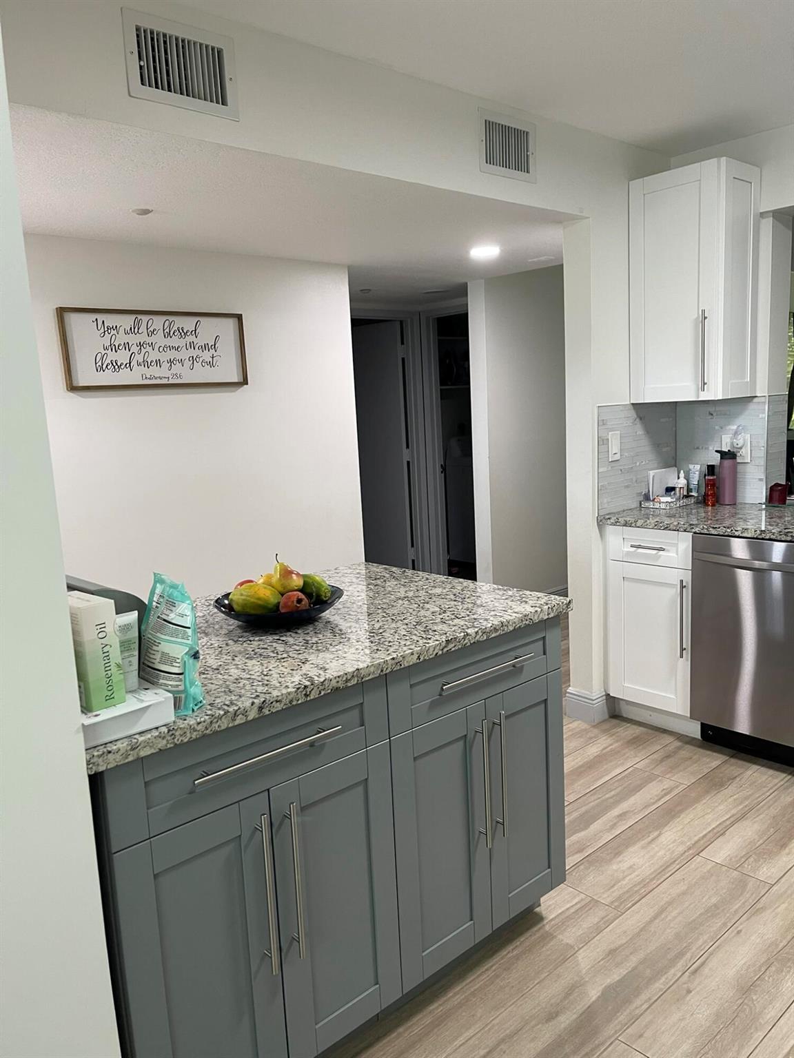 4734 Lucerne Lakes Boulevard E 307