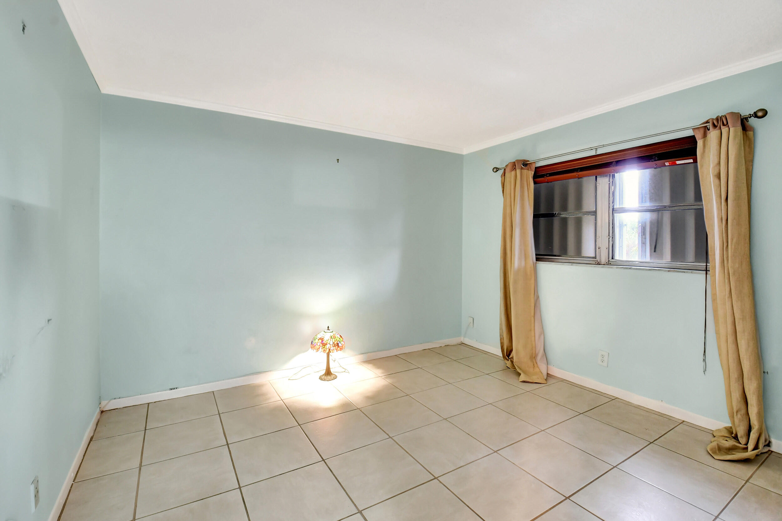 MILLICENT CONDO LTS 4,5 AND 6 BLK 3 TWN OF BOY - Residential