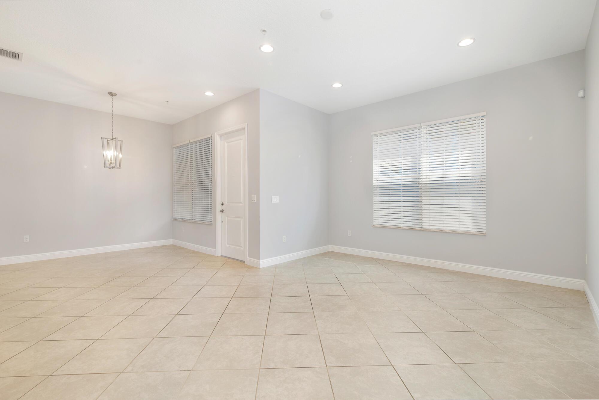 3672 Vintage Way