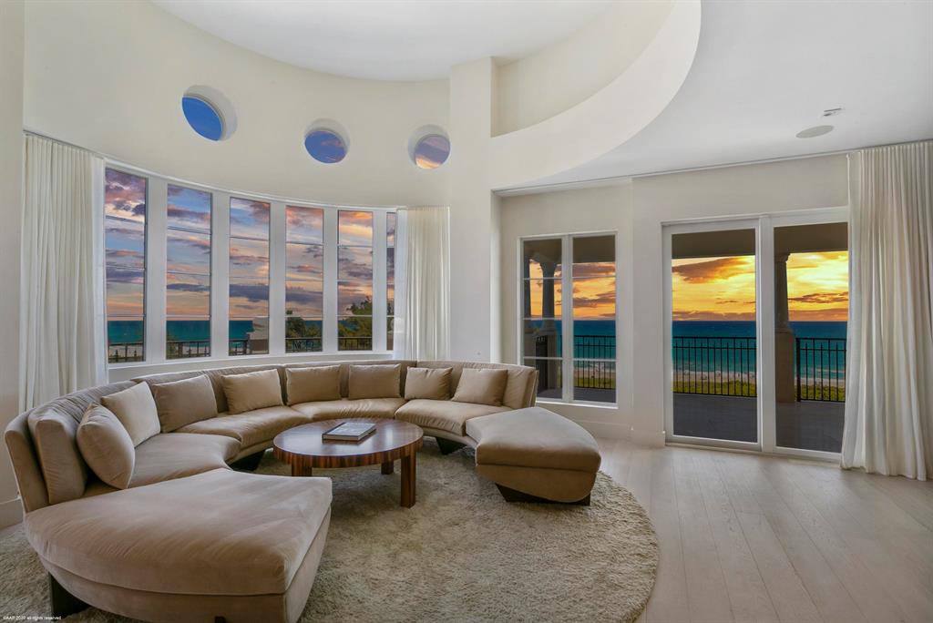 DOLCE VITA CONDO - Residential