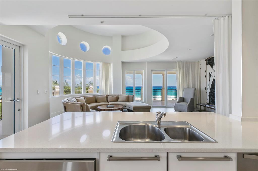 DOLCE VITA CONDO - Residential