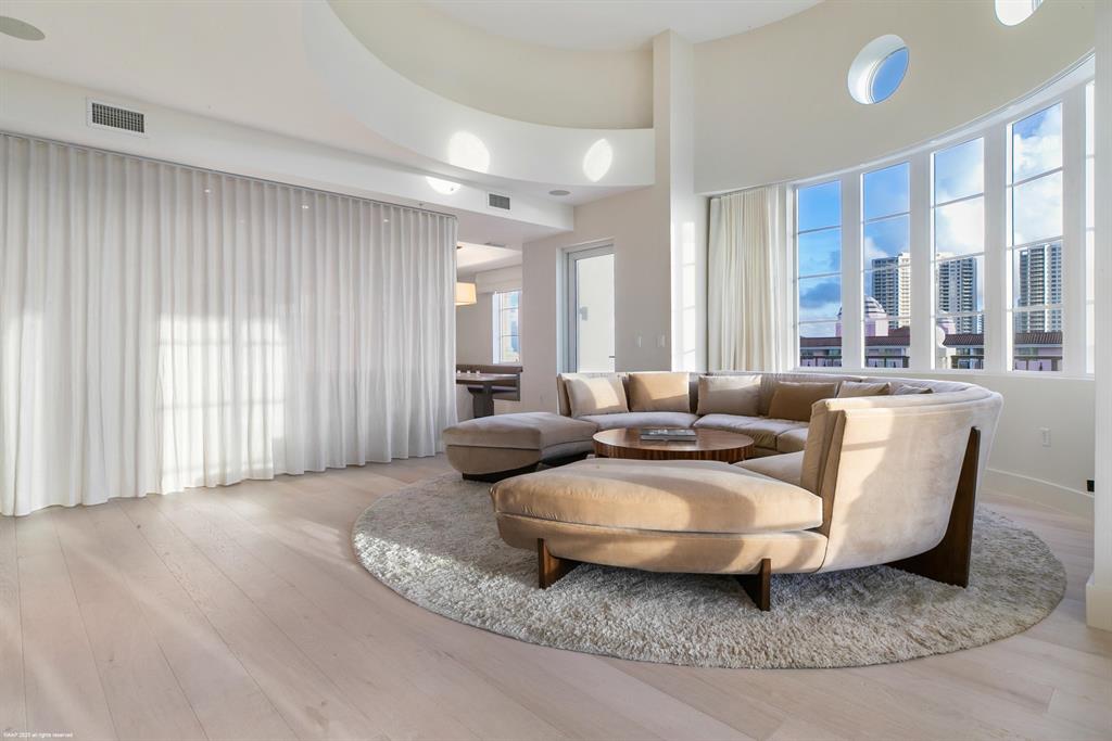 DOLCE VITA CONDO - Residential