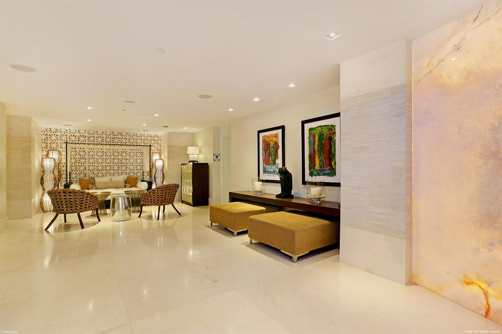 DOLCE VITA CONDO - Residential