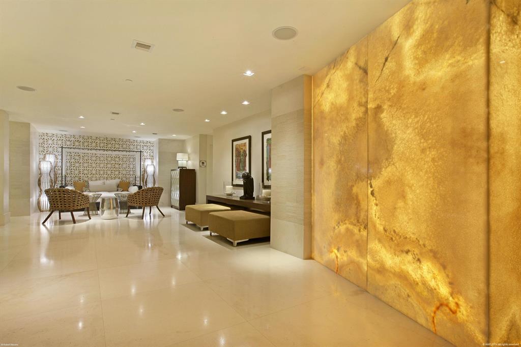 DOLCE VITA CONDO - Residential