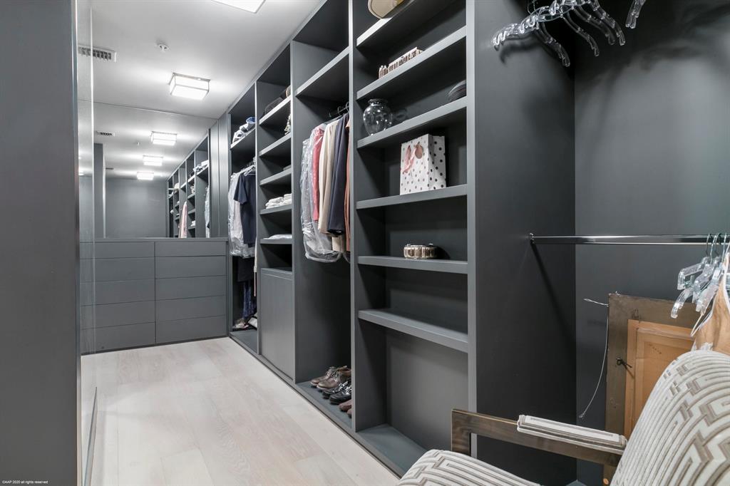 DOLCE VITA CONDO - Residential
