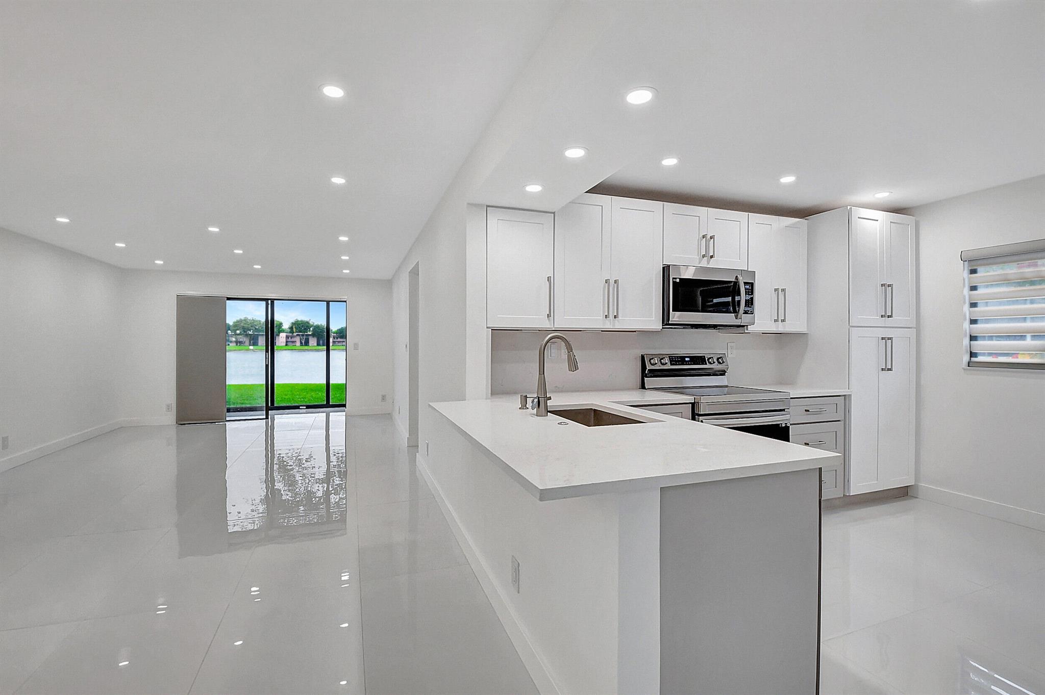 lakes of delray - Residential Lease