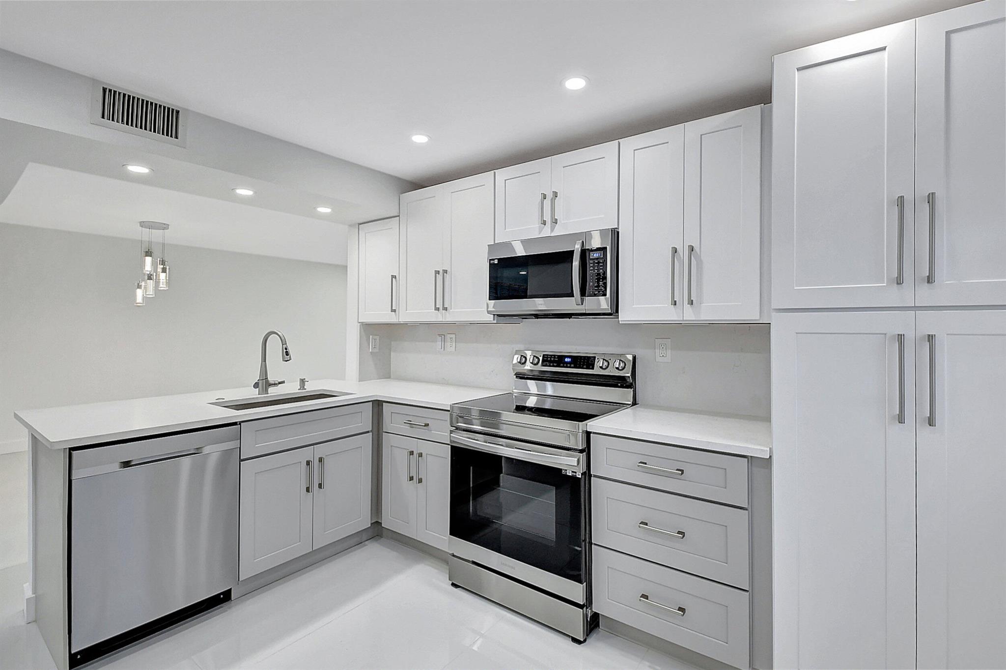 lakes of delray - Residential Lease