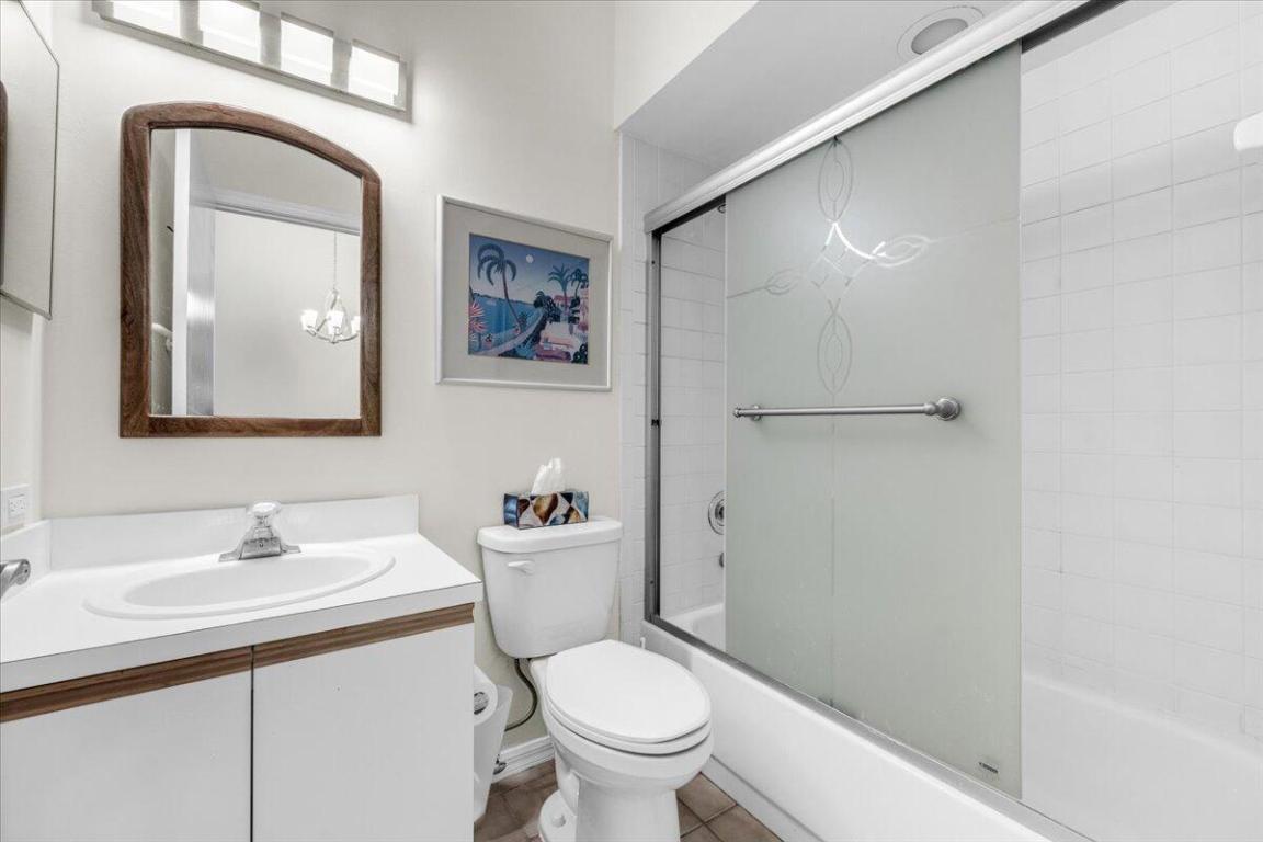 THE LITTLE CLUB CONDO - Residential