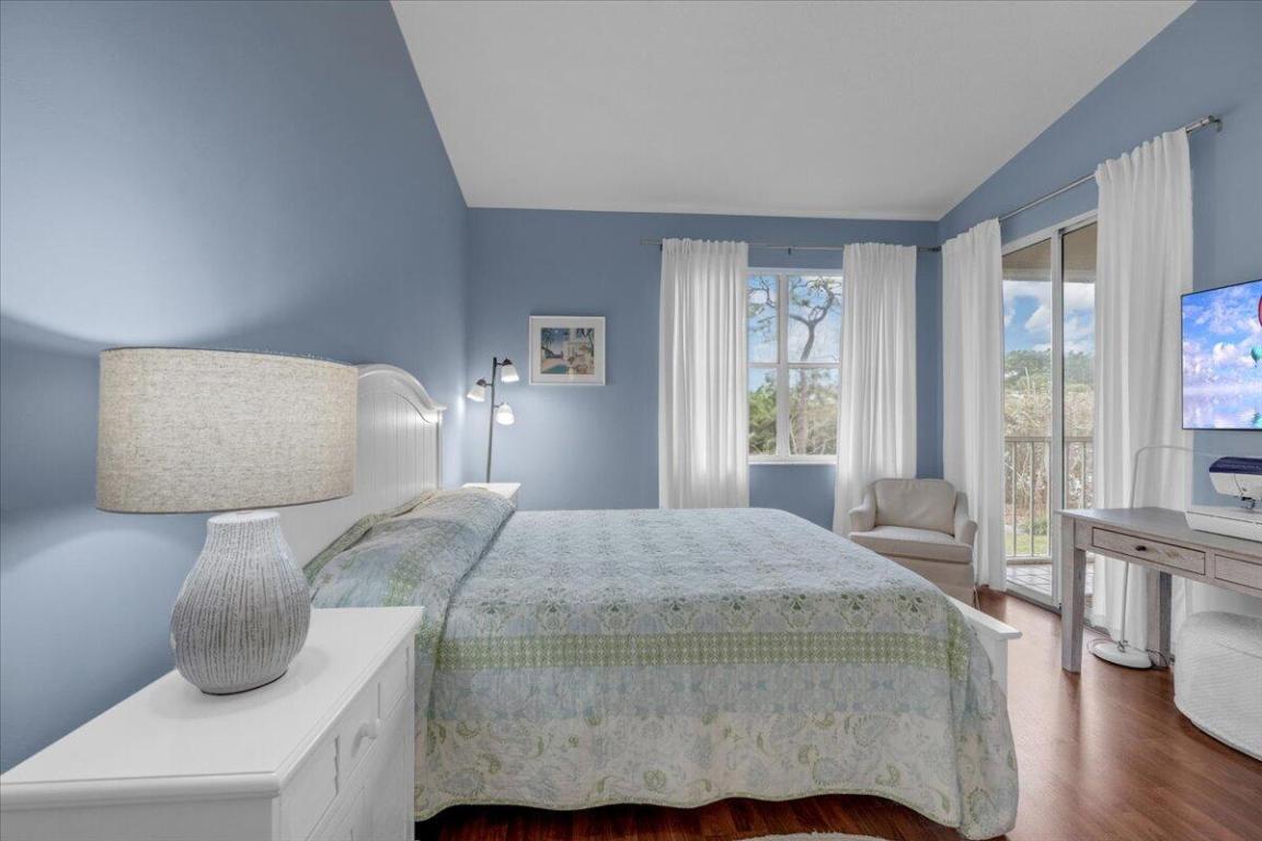 THE LITTLE CLUB CONDO - Residential