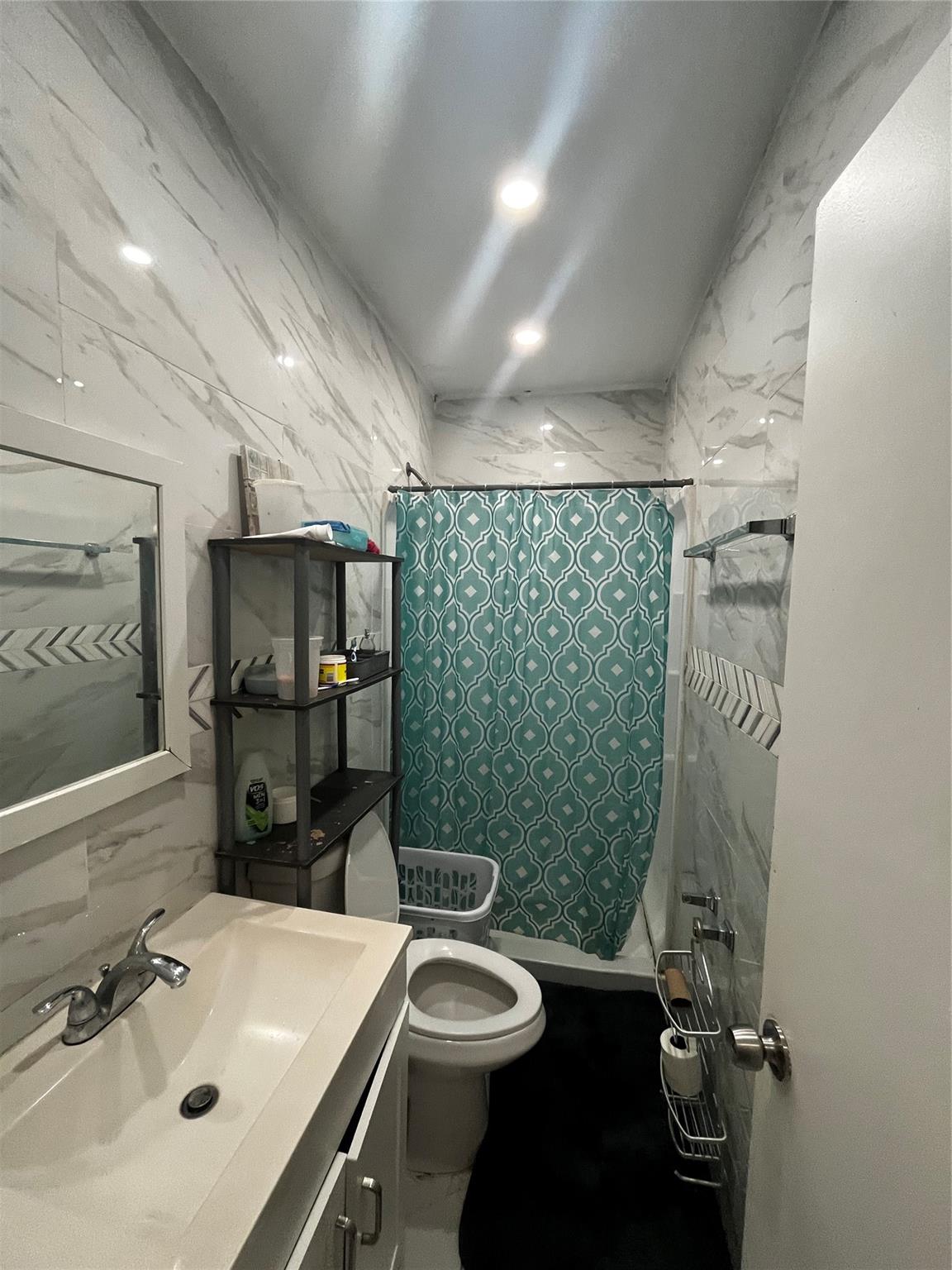 Pritt Manor - Residential