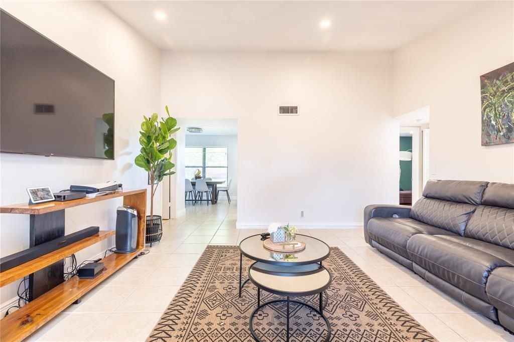 Photo of 1 Via De Casas Sur #203, Boynton Beach, FL 33426 (MLS # F10435770)