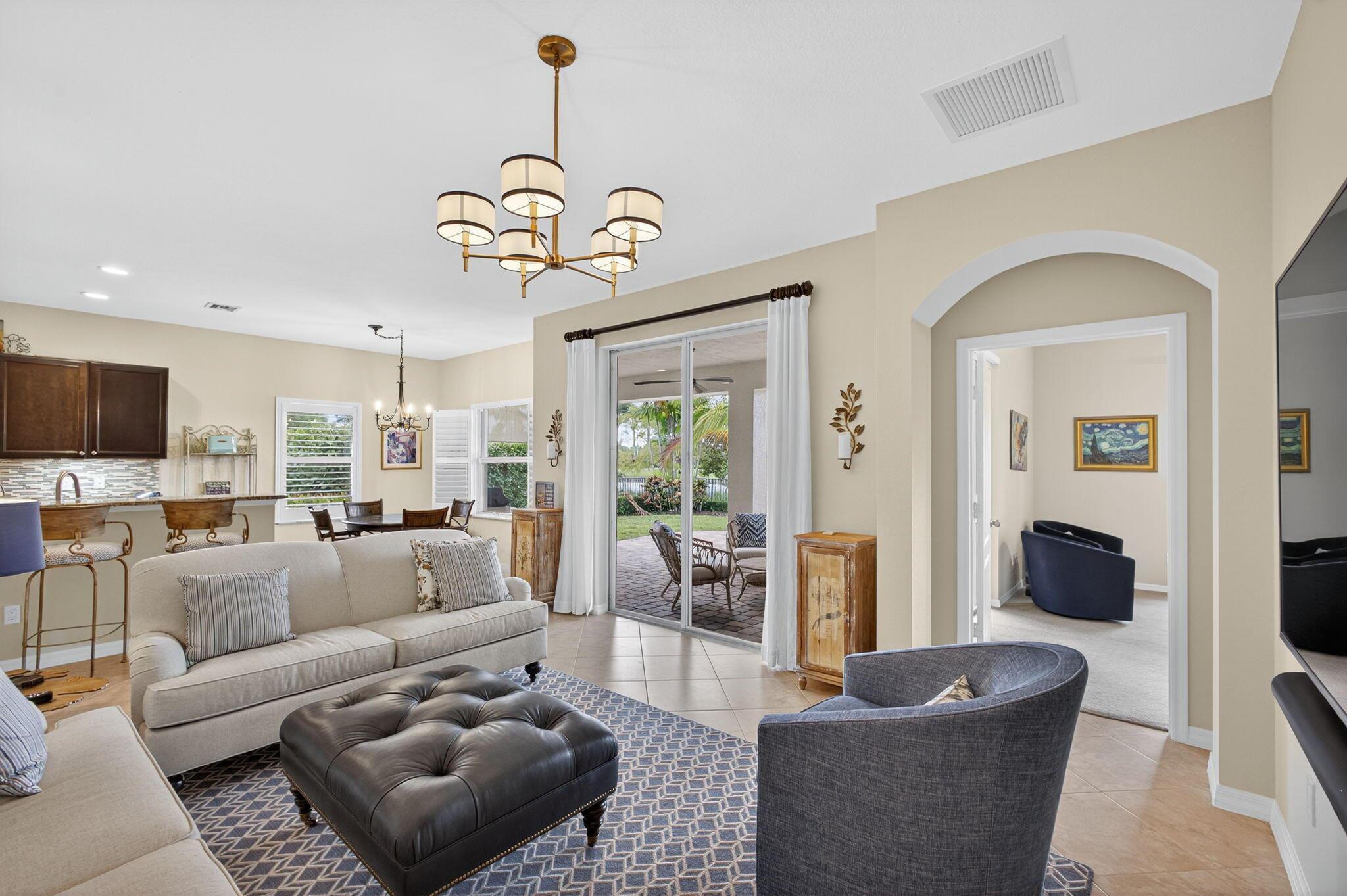 Rialto - Loxahatchee Rese - Residential