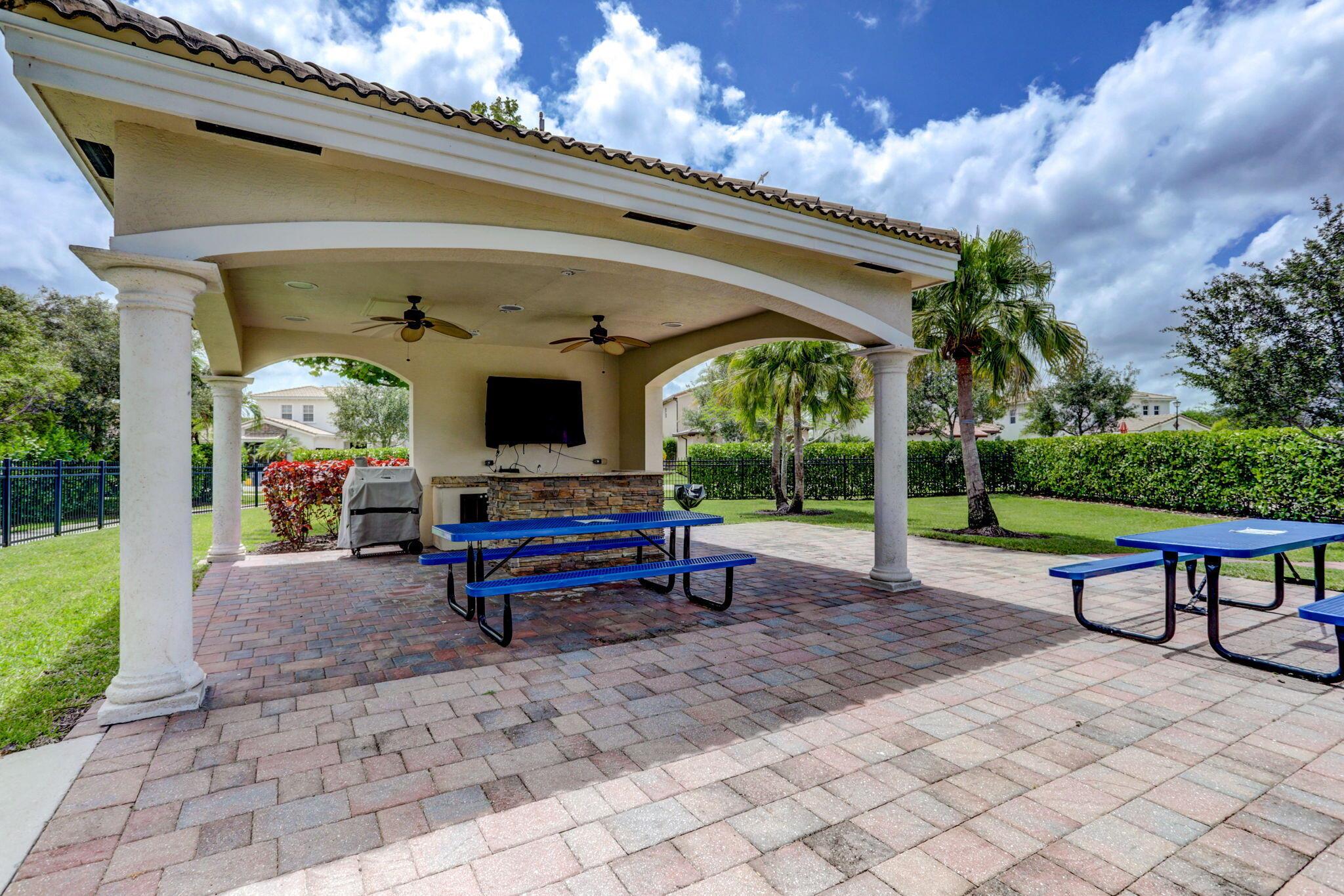 Rialto - Loxahatchee Rese - Residential