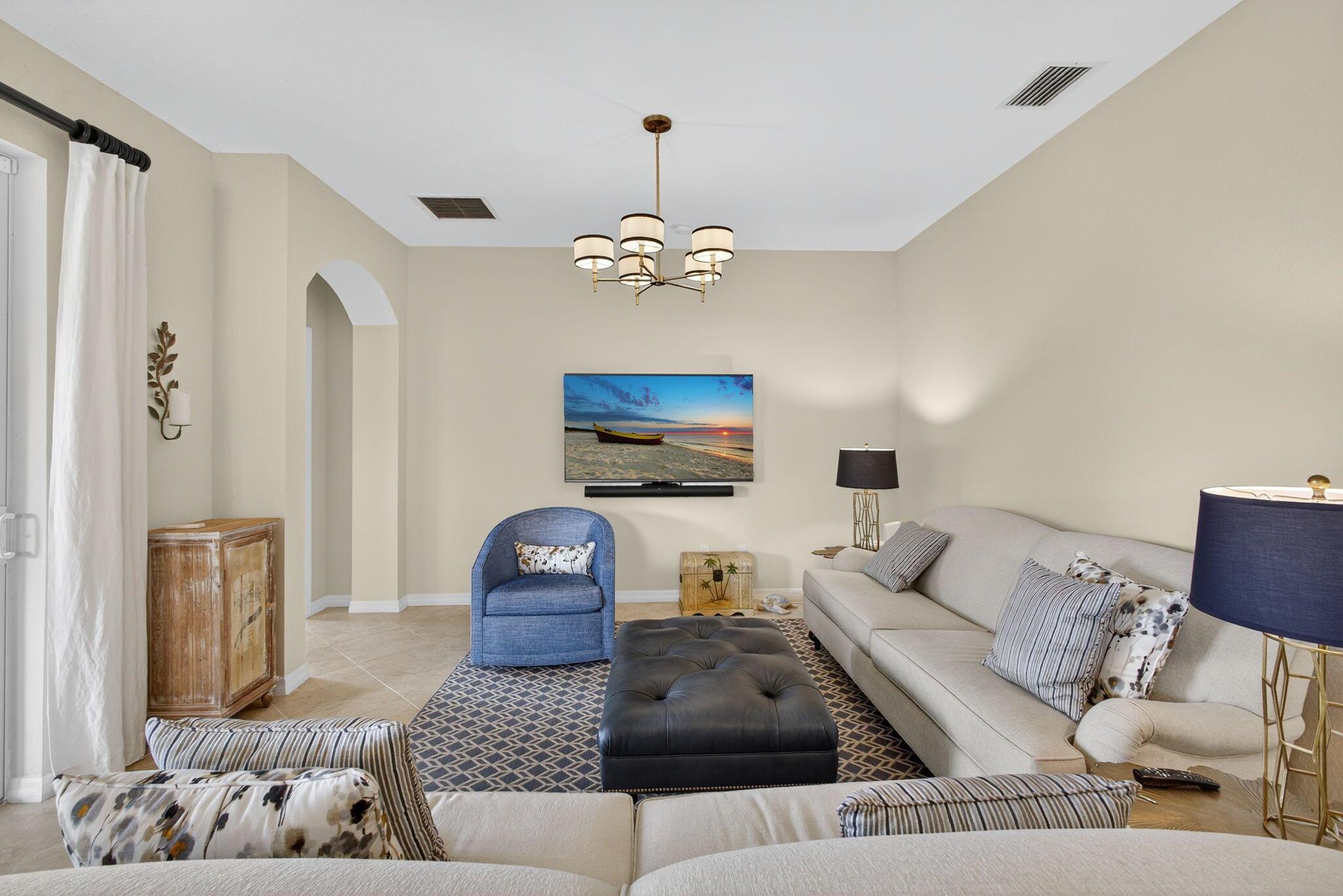 Rialto - Loxahatchee Rese - Residential