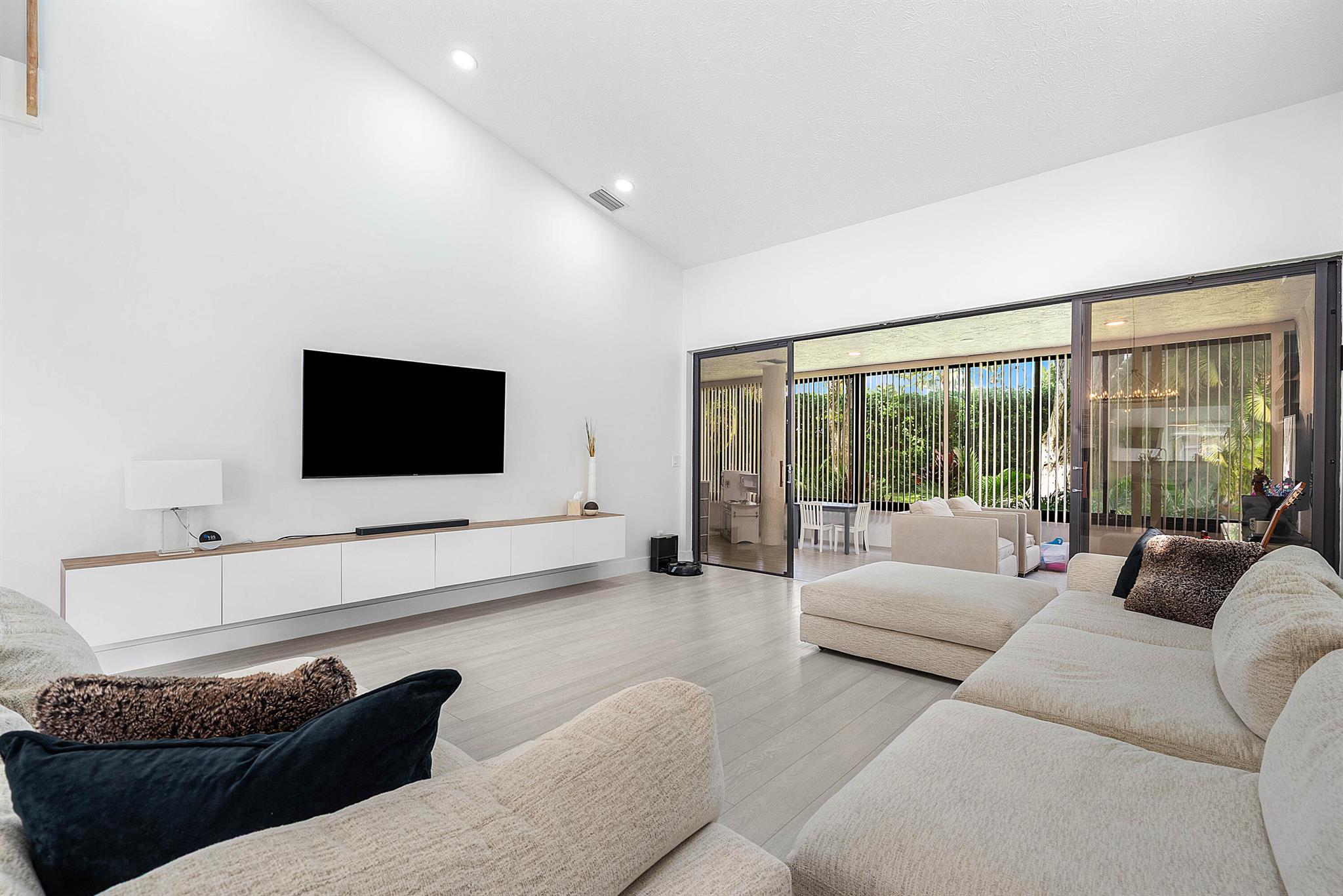 MERIDIANA AT BOCA POINTE - Residential