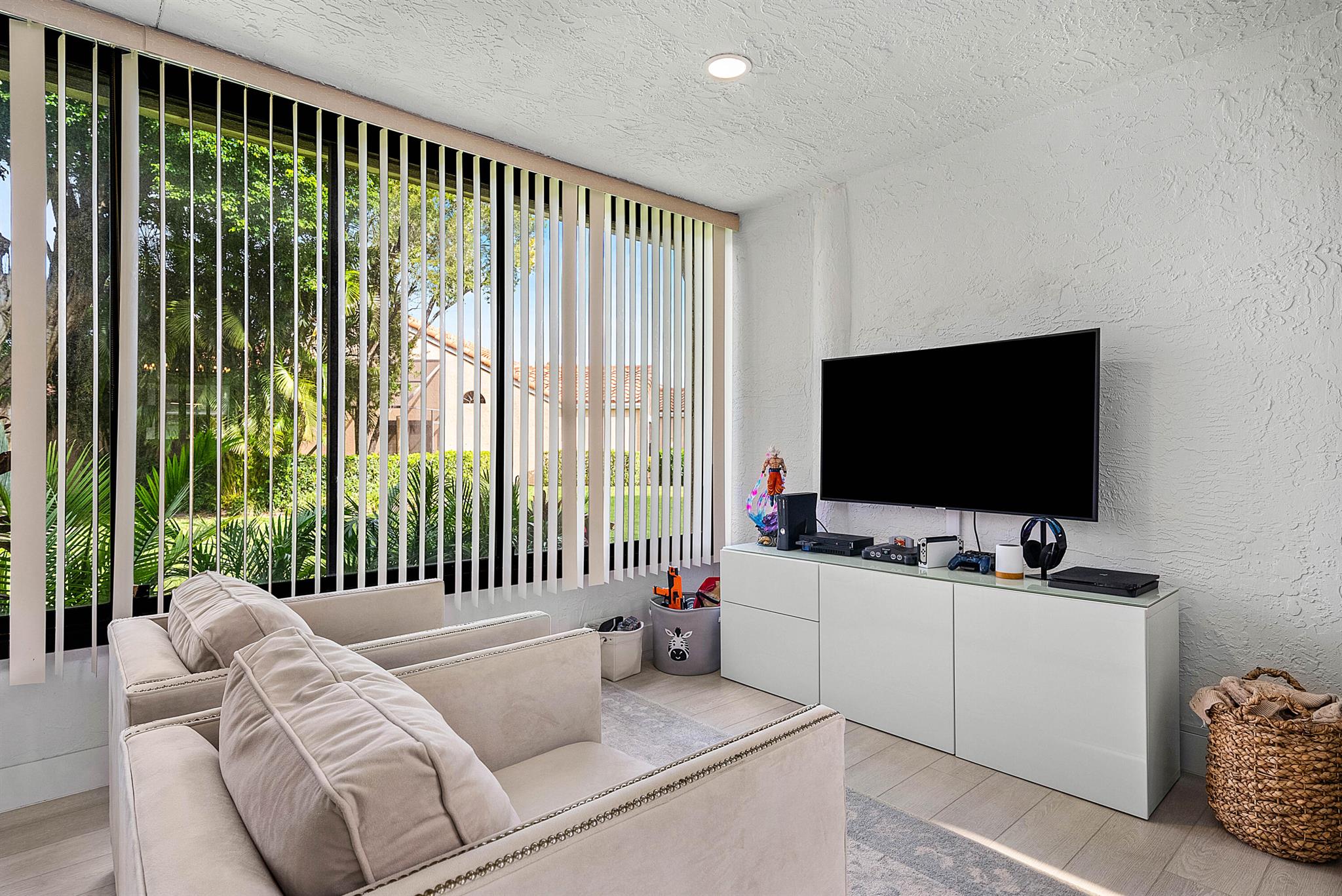 MERIDIANA AT BOCA POINTE - Residential