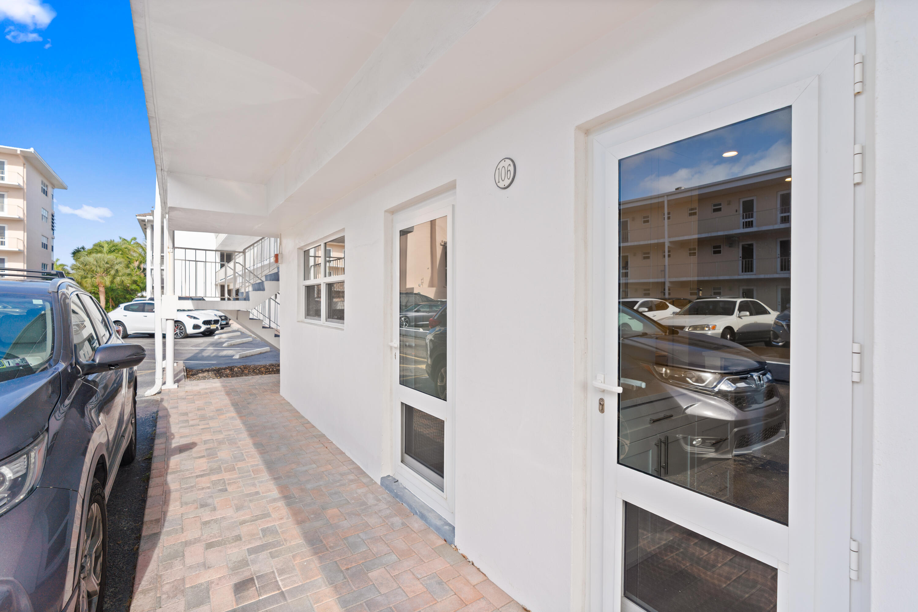 NORTH LEISURE GARDENS CONDO - Residential