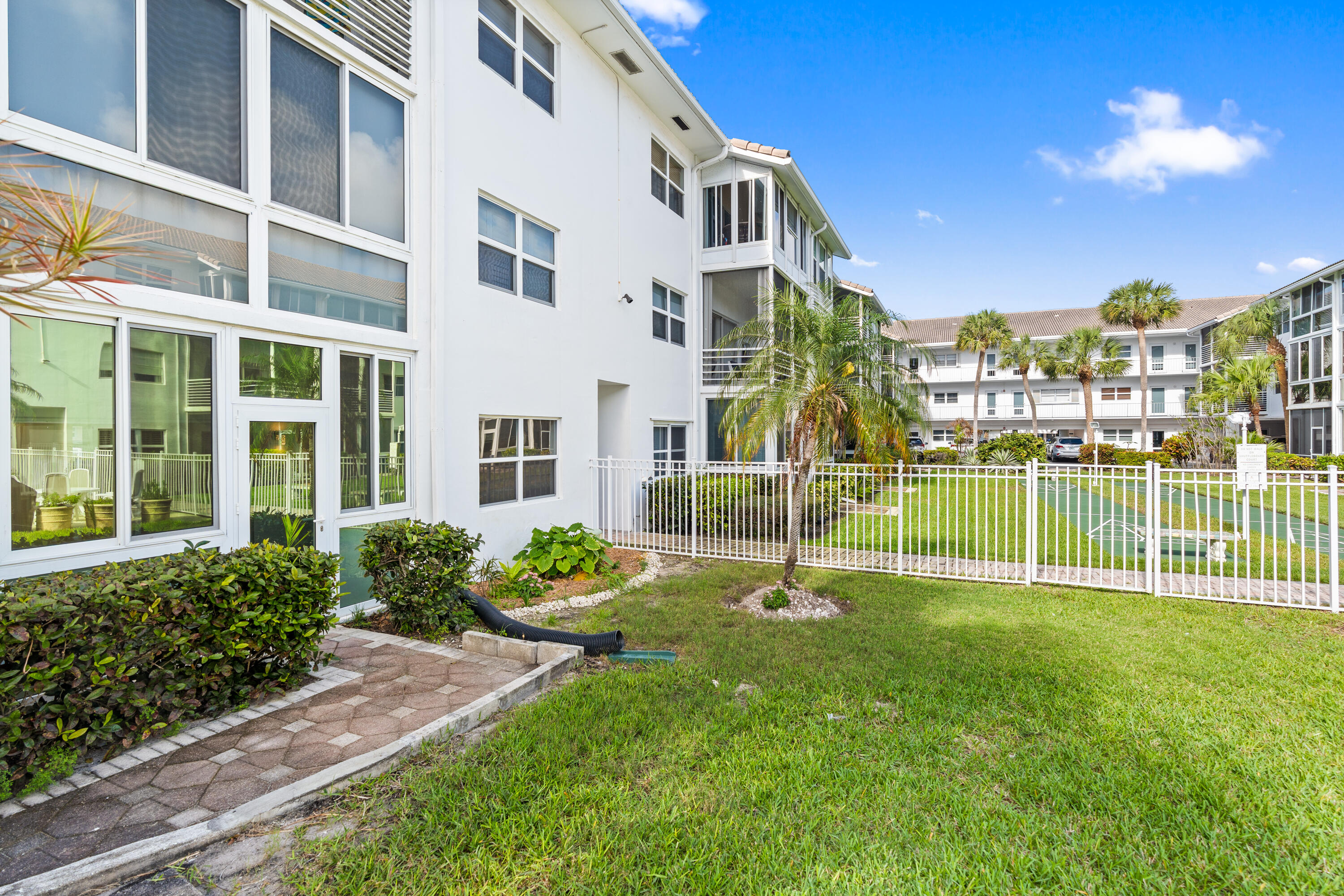 NORTH LEISURE GARDENS CONDO - Residential