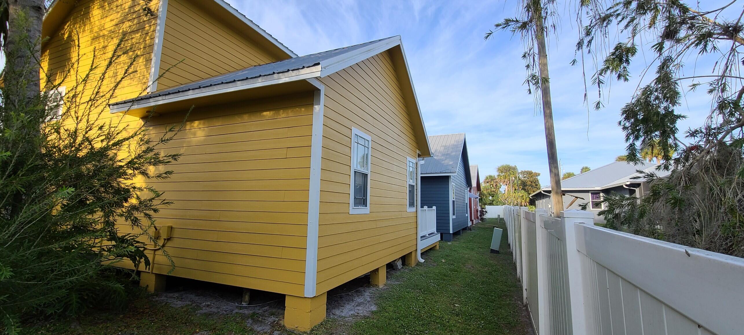 4334 SE Us Highway 441 11