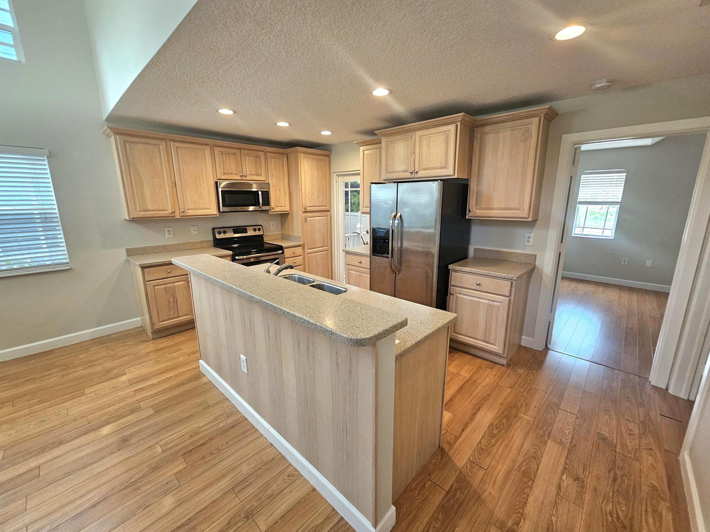 COTTAGES AT THE LAKE - Residential