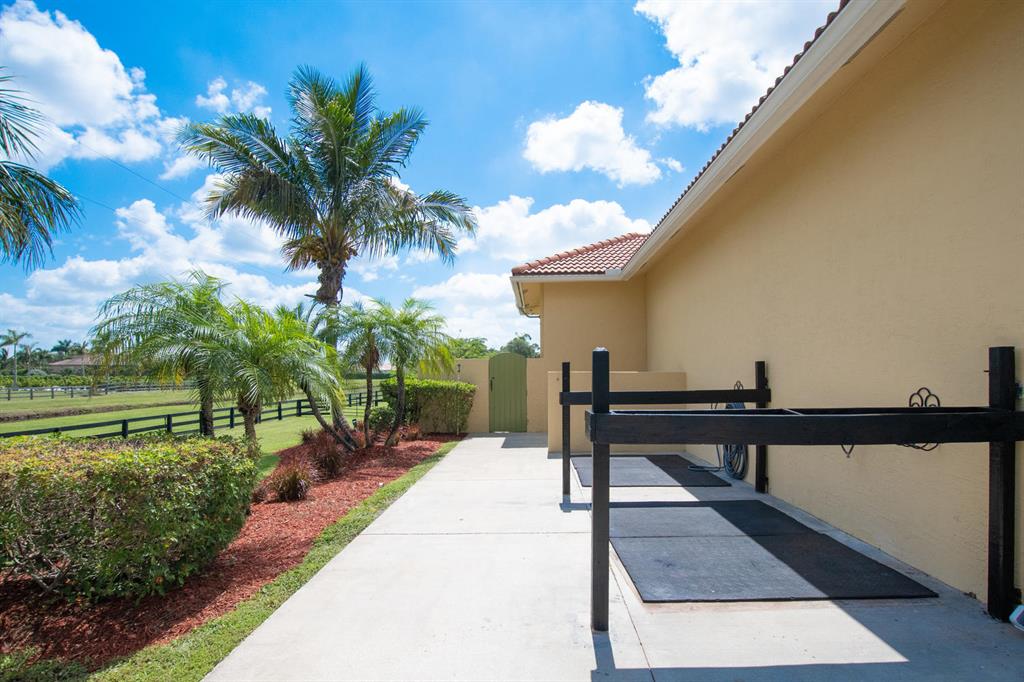 PALM BEACH POINT - Residential