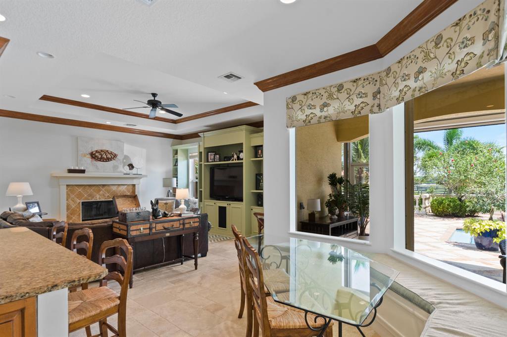 PALM BEACH POINT - Residential