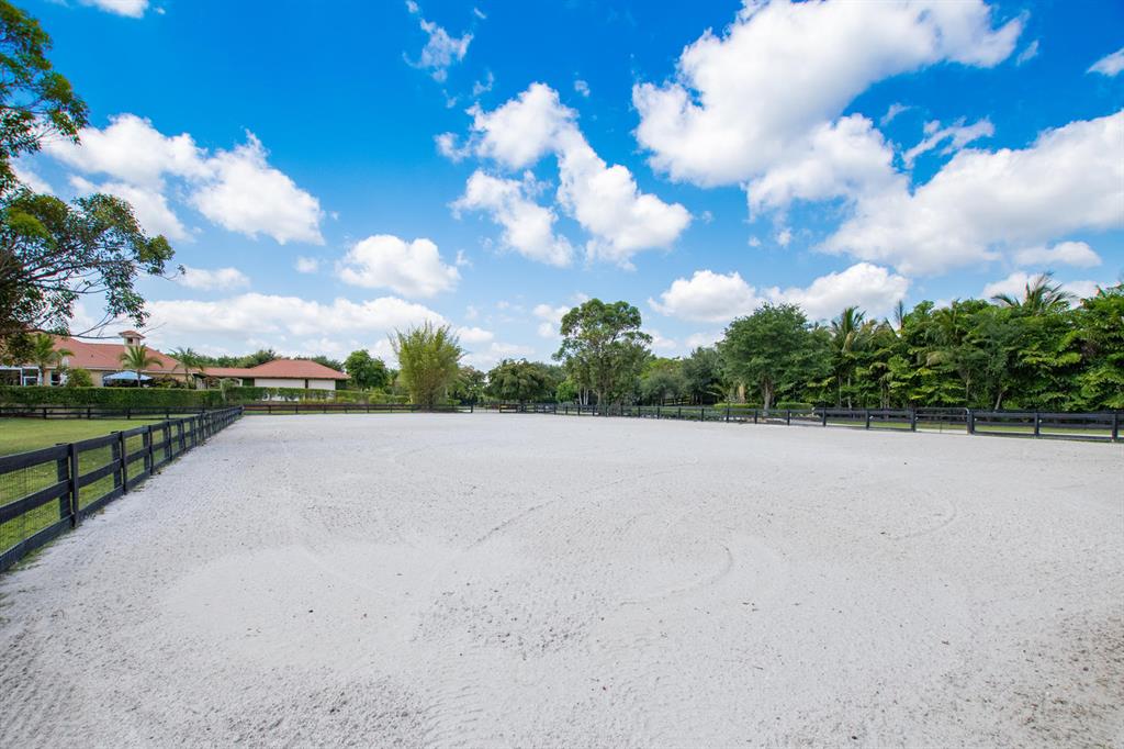 PALM BEACH POINT - Residential