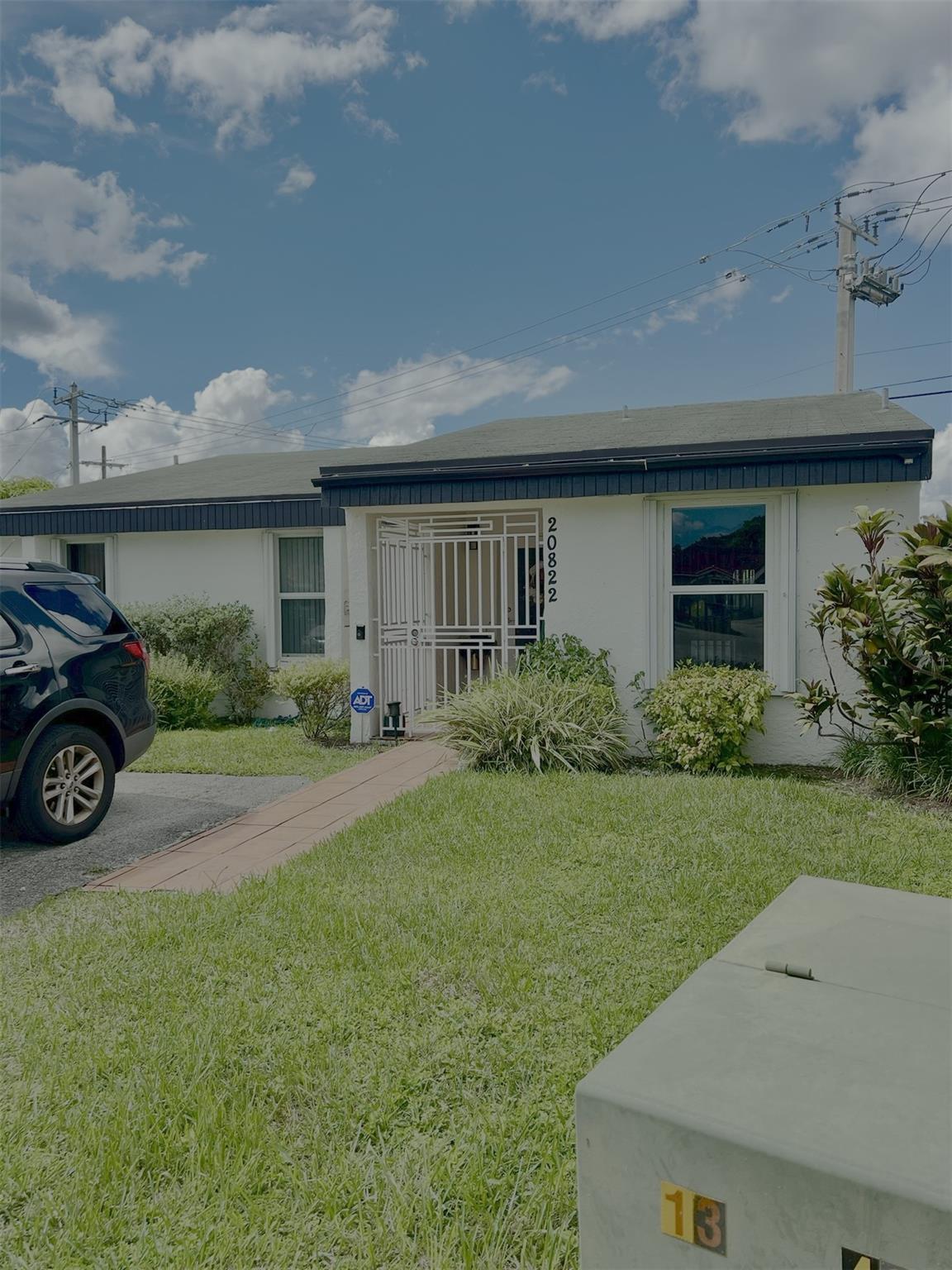 Remarkably well maintained property on an extra large lot and cul-de-sac. Close to shopping mall, restaurants and highway. Close to Magnet Schools. Property is in Probate Status.